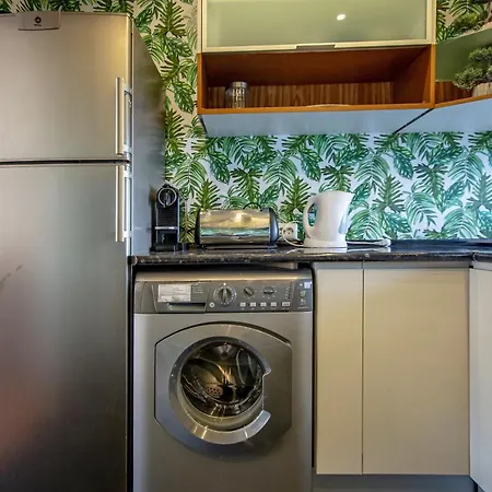 Apartmán Chic 1km To The Oura Beach