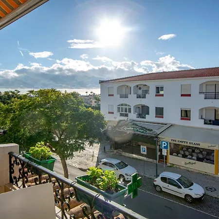 Chic 1km To The Oura Beach
